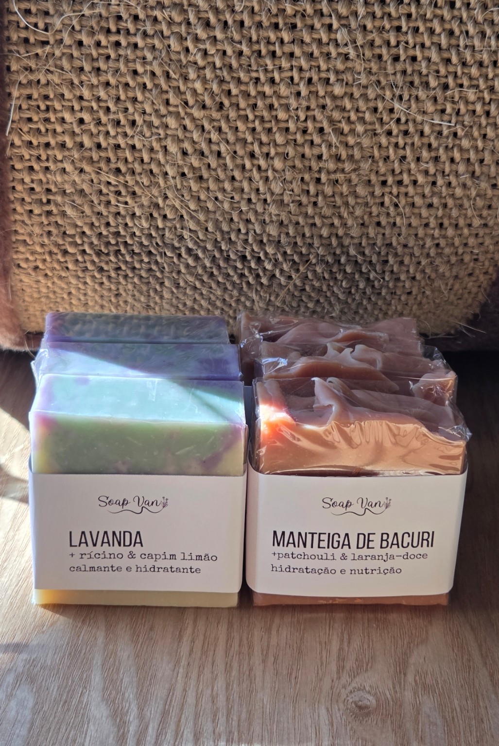 Sabonetes artesanais de lavanda e manteiga de bacuri